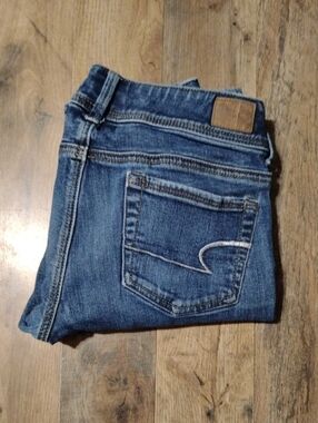 American Eagle Outfitters Kick Boot  Medium Wash Jeans Women's Size: 4